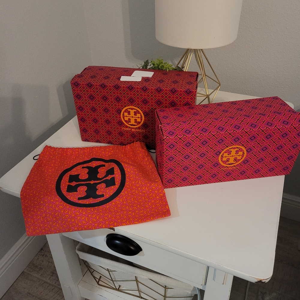 2 shoe boxes and dust bag